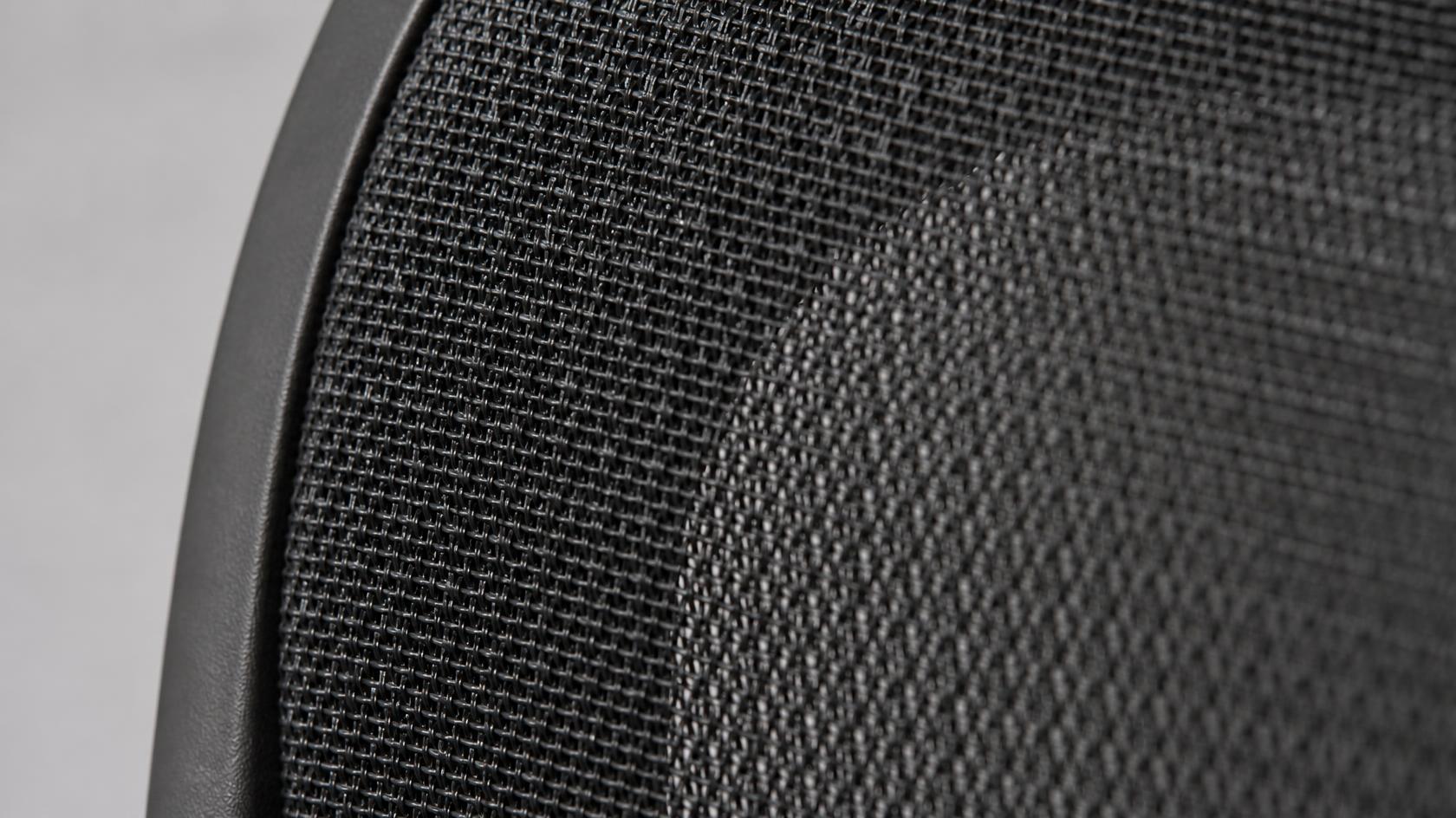 Mesh vs Foam Office Chair: Which Is Better for Your Spine & Workday?